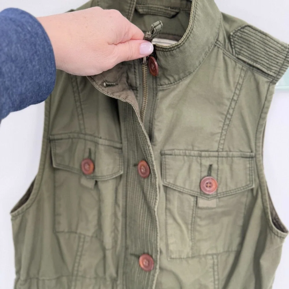 Abercrombie & Fitch Womens Utility Outerwear Vest Size Small Green‎ Sleeveless